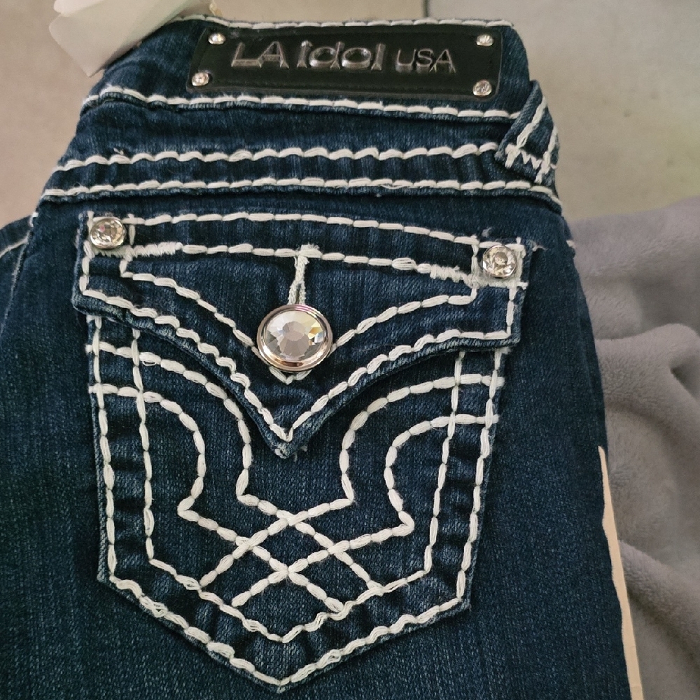 L.A. idol Dark Blue Jeans with Contrast Stitching and Ornate Designs